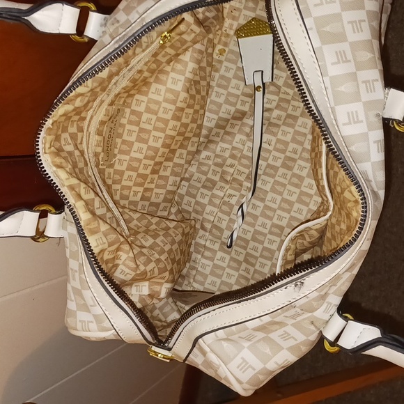 Handbag - Picture 4 of 7